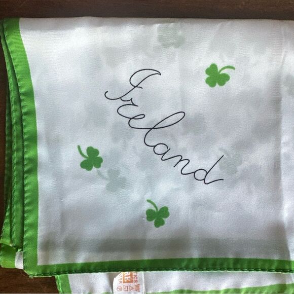 Brendan IRELAND Scarf Irish Shamrock Celtic Souvenir Clover - Picture 2 of 5